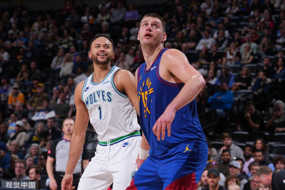 赛场上拼搏 赛场上拼搏