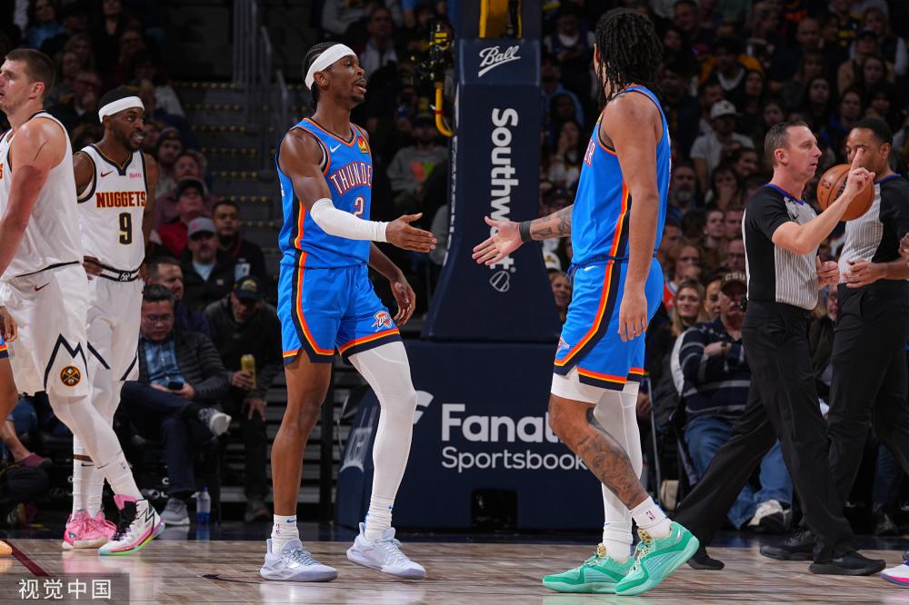 纵观整场比 纵观整场比